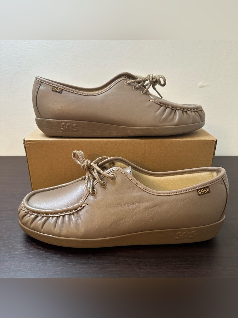 SAS Siesta Beige Leather Lace-Up Comfort Moccasins 10.5 WW, Women's Loafers, New